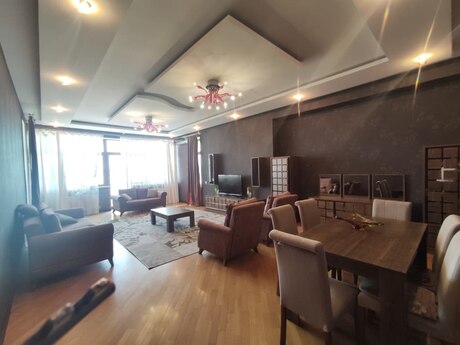 Elmlər Akademiyasında 5 otaqlı yeni tikili mənzil kirayə verilir, 235 m², 1 800 AZN/ay, şəkil 2 / 12
