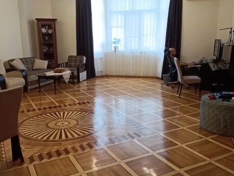 4-комнатная квартира, 202 м², Nizami: 420 000 ₼ 2