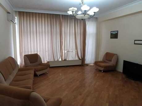 Аренда: 2-комнатная квартира, 70 м², Nizami: 800 ₼/мес 4
