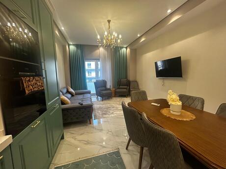 3-room apartment for rent, 110 m², Ağ şəhər: 2 000 ₼/mo 2