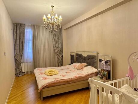 3-room apartment, 135 m², 9-cu mikrorayon: 325 000 ₼ 5
