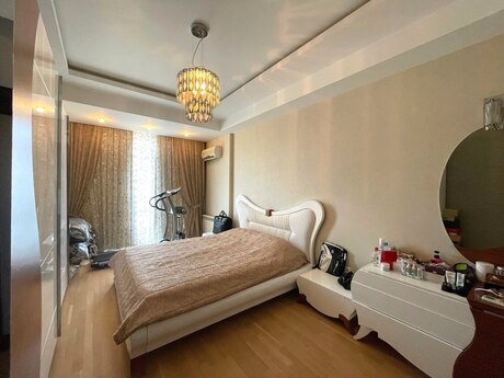 3-room new-build apartment for sale in 28 May, 150 m², 380 000 AZN, photo 5 / 12