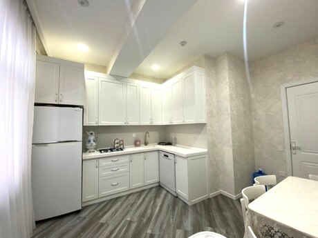 Аренда: 2-комнатная квартира, 85 м², Qara Qarayev: 900 ₼/мес 5