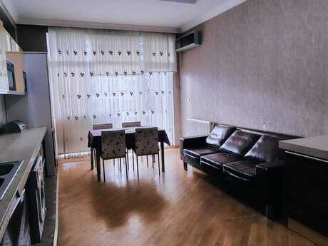 4-room apartment for rent, 200 m², 28 May: 250 ₼/mo 5