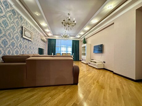 Kirayə 3 otaqlı mənzil, 145 m², Neftçilər: 1 000 ₼/ay 2