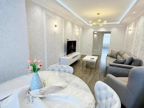 Elan №6490531 - Bakı, Sahil m., 3 otaqlı, 120 m², 5/6 mərtəbə