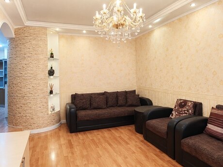 Kirayə 2 otaqlı mənzil, 60 m², İnşaatçılar: 700 ₼/ay 2
