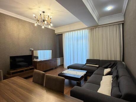 Elan №6490649 - Bakı, Ağ şəhər q., 4 otaqlı, 150 m², 7/7 mərtəbə