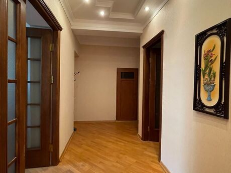 3-room apartment for rent, 90 m², Nizami: 900 ₼/mo 5