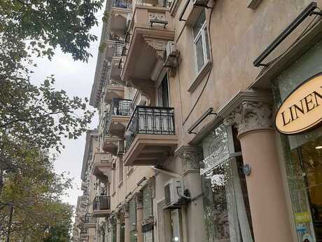 3-room apartment for rent, 90 m², Nizami: 900 ₼/mo 2