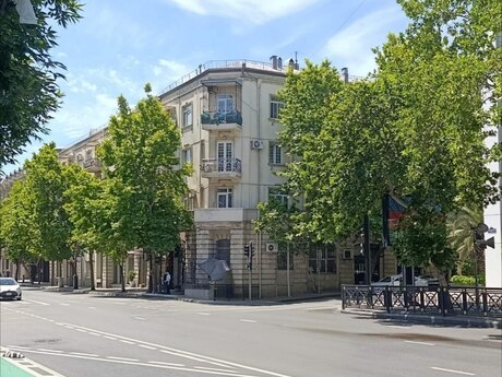 Elan №6490871 - Bakı, 28 May m., 3 otaqlı, 96 m², 4/4 mərtəbə