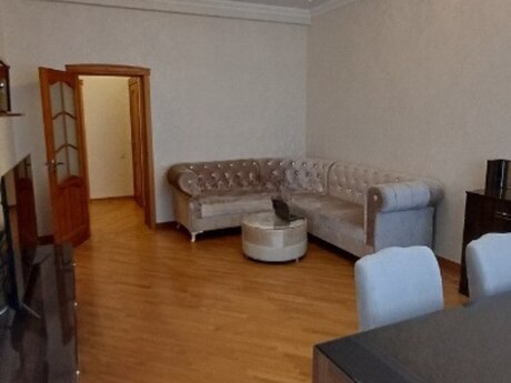Elan №6490676 - Bakı, Şah İsmayıl Xətai m., 2 otaqlı, 90 m², 3/13 mərtəbə