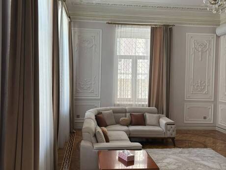 4-room apartment for rent, 150 m², Nizami: 2 500 ₼/mo 3