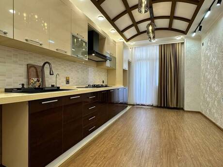 3-room apartment, 136 m², Neftçilər: 352 000 ₼ 5