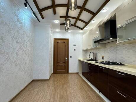 3-room apartment, 136 m², Neftçilər: 352 000 ₼ 4