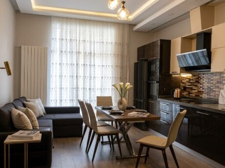 Elan №6490703 - Bakı, Şah İsmayıl Xətai m., 2 otaqlı, 93 m², 3/6 mərtəbə