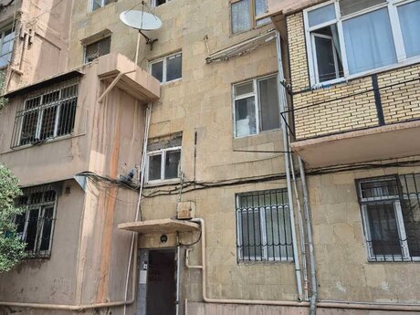 Объявление №6490708 - Баку, м. Элмляр Академиясы, 3-комн., 88 м², 2/5 этаж
