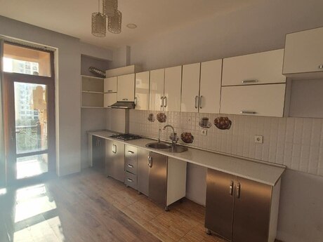 3-комнатная квартира, 104 м², Neftçilər: 320 000 ₼ 2