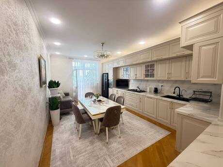 Gənclikdə 4 otaqlı yeni tikili mənzil satılır, 220 m², 595 000 AZN, şəkil 4 / 12
