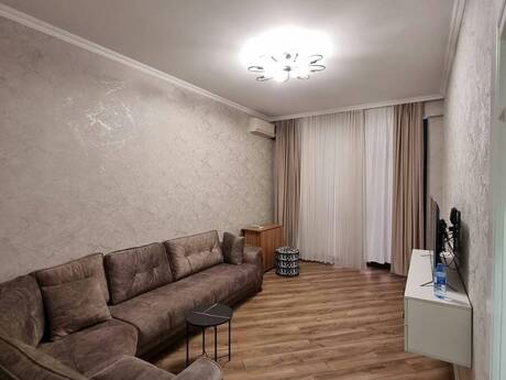 Elan №6490963 - Bakı, Gənclik m., 2 otaqlı, 71 m², 4/15 mərtəbə