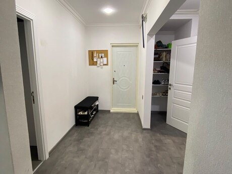 Продаётся 3-комнатная квартира в старом фонде, Yeni Günəşli, 85 м², 175 000 AZN, фото 3 / 11
