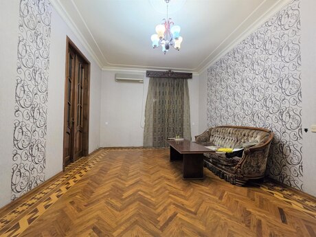 Объявление №6490968 - Баку, м. Ичеришехер, 3-комн., 85 м², 4/4 этаж