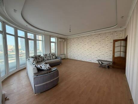 3-комнатная квартира, 145 м², İnşaatçılar: 320 000 ₼ 3