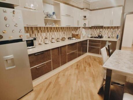 Аренда: 3-комнатная квартира, 130 м², Neftçilər: 750 ₼/мес 4