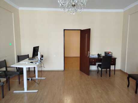 Elan №6491173 - Bakı, Yasamal r., 3 otaqlı, 123 m²