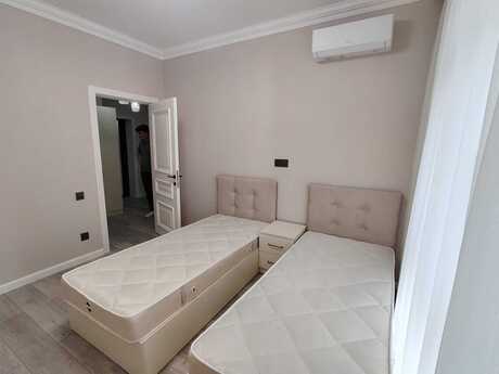 3-room apartment for rent, 70 m², 28 May: 1 200 ₼/mo 4