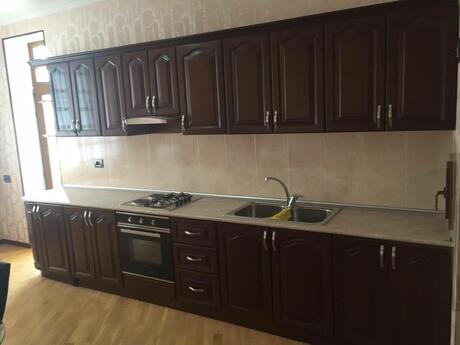 3-room apartment for rent, 136 m², Elmlər Akademiyası: 1 300 ₼/mo 4