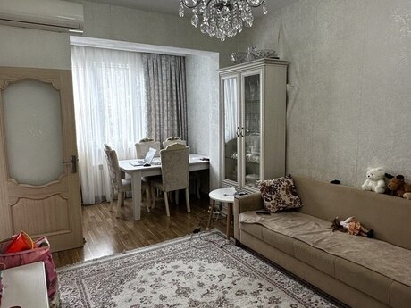 Elan №6491361 - Bakı, Memar Əcəmi m., 2 otaqlı, 52 m², 4/5 mərtəbə