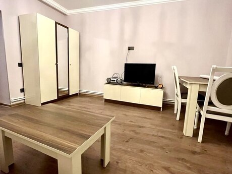 Kirayə 2 otaqlı mənzil, 50 m², Nəriman Nərimanov: 600 ₼/ay 2