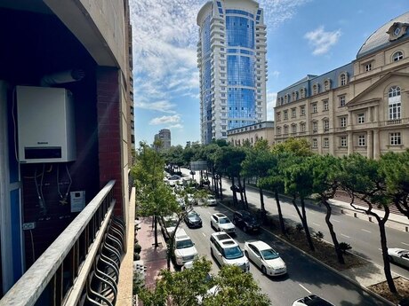 Nəsimidə 4 otaqlı yeni tikili mənzil satılır, 190 m², 665 000 AZN, şəkil 2 / 12