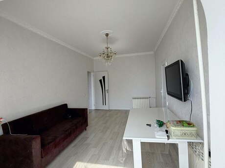 2-room old-build apartment for sale in 9-cu mikrorayon, 35 m², 138 500 AZN, photo 2 / 6