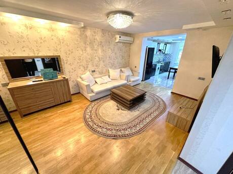 Elan №6491572 - Bakı, İçəri Şəhər m., 2 otaqlı, 60 m², 2/5 mərtəbə