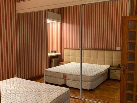 4-room apartment, 115 m², İçəri Şəhər: 550 000 ₼ 5