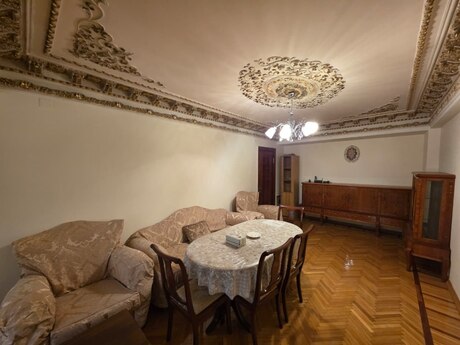 Объявление №6491668 - Баку, м. Элмляр Академиясы, 4-комн., 112 м², 5/9 этаж