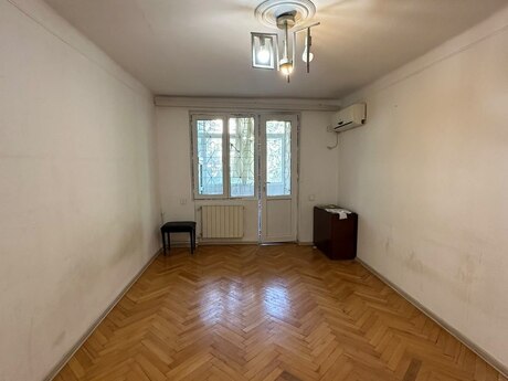 Elmlər Akademiyasında 2 otaqlı köhnə tikili mənzil satılır, 50 m², 172 000 AZN, şəkil 5 / 9