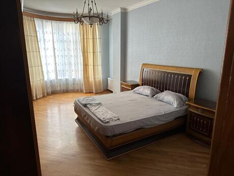 Elan №6491789 - Bakı, 28 May m., 3 otaqlı, 125 m², 12/16 mərtəbə