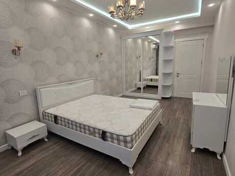 Сдаётся 3-комнатная квартира в новостройке, Nizami, 155 м², 3 000 AZN/мес, фото 4 / 12