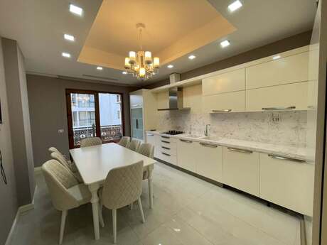 Kirayə 5 otaqlı mənzil, 300 m², Gənclik: 5 000 ₼/ay 4