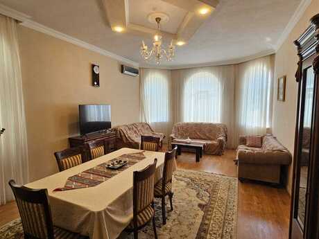 15 otaqlı həyət evi, 297 m², Əhmədli: 600 000 ₼ 2