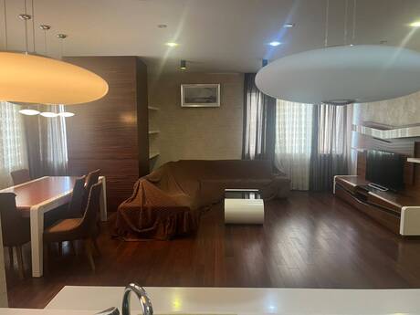 3-room apartment for rent, 135 m², Şah İsmayıl Xətai: 1 200 ₼/mo 4