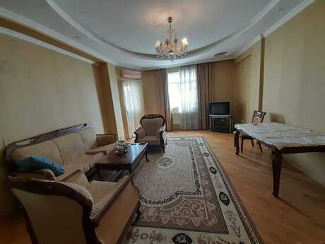 3-комн. · 130 m²