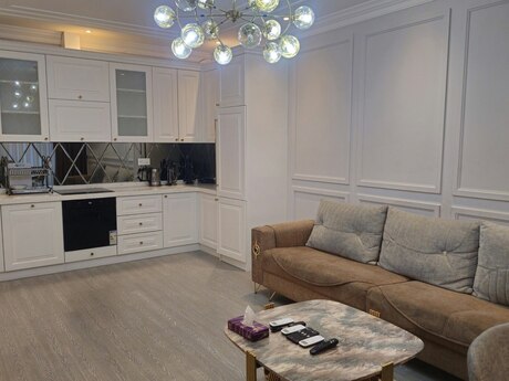 Аренда: 3-комнатная квартира, 110 м², 8 Noyabr: 1 800 ₼/мес 2