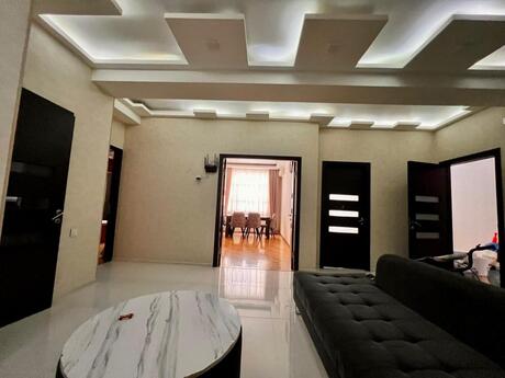 Kirayə 3 otaqlı mənzil, 129 m², Qara Qarayev: 999 ₼/ay 3