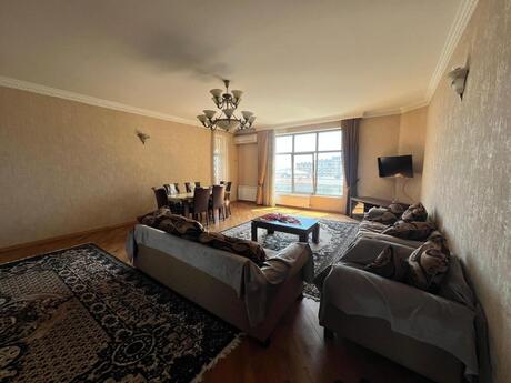 Аренда: 3-комнатная квартира, 165 м², Nizami: 1 200 ₼/мес 2