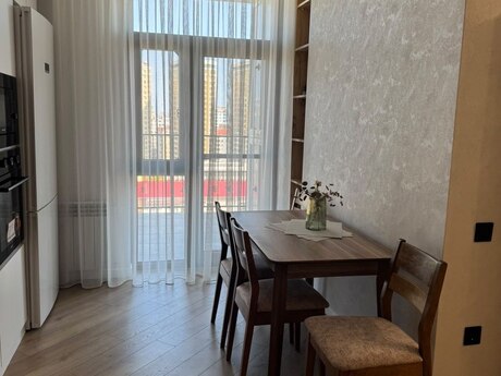 2-room new-build apartment for rent in Nizami, 75 m², 1 250 AZN/mo, photo 2 / 11