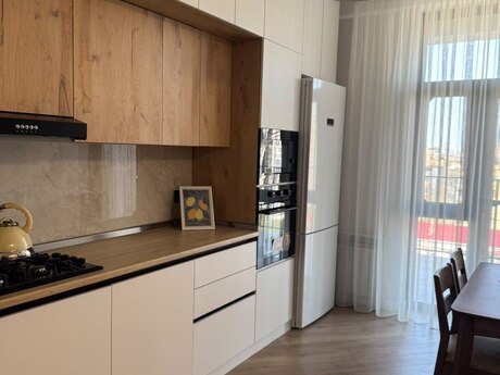 2-room new-build apartment for rent in Nizami, 75 m², 1 250 AZN/mo, photo 4 / 11